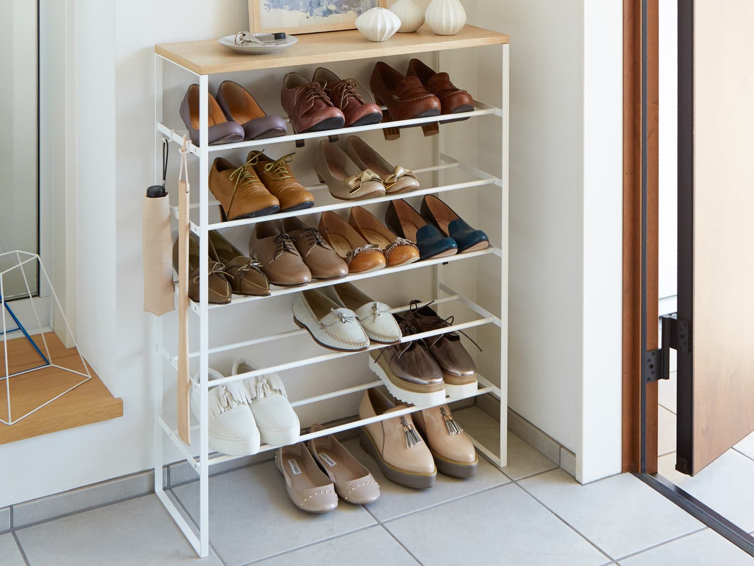 Shoe rack for apartment 2025
